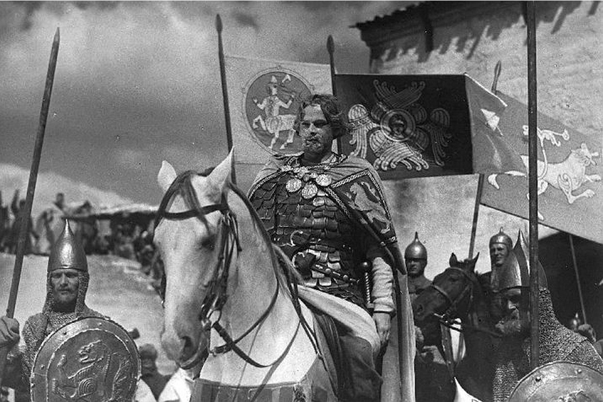 Кадр из знаменитого фильма. Артист Николай Черкасов в роли Александра Невского.