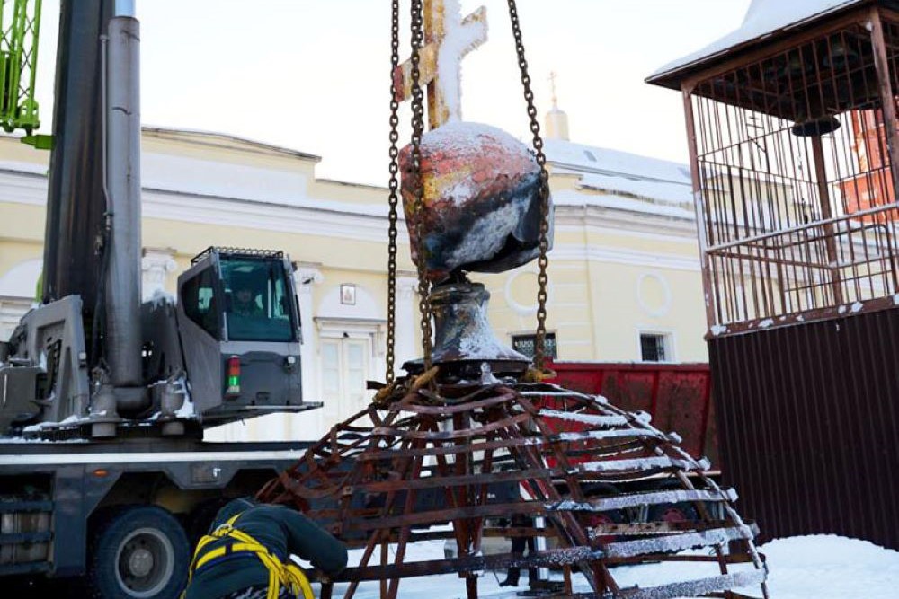 Крест и каркас купола, защитившие епифанцев, уже готовят к экспертизе и возможной реставрации.