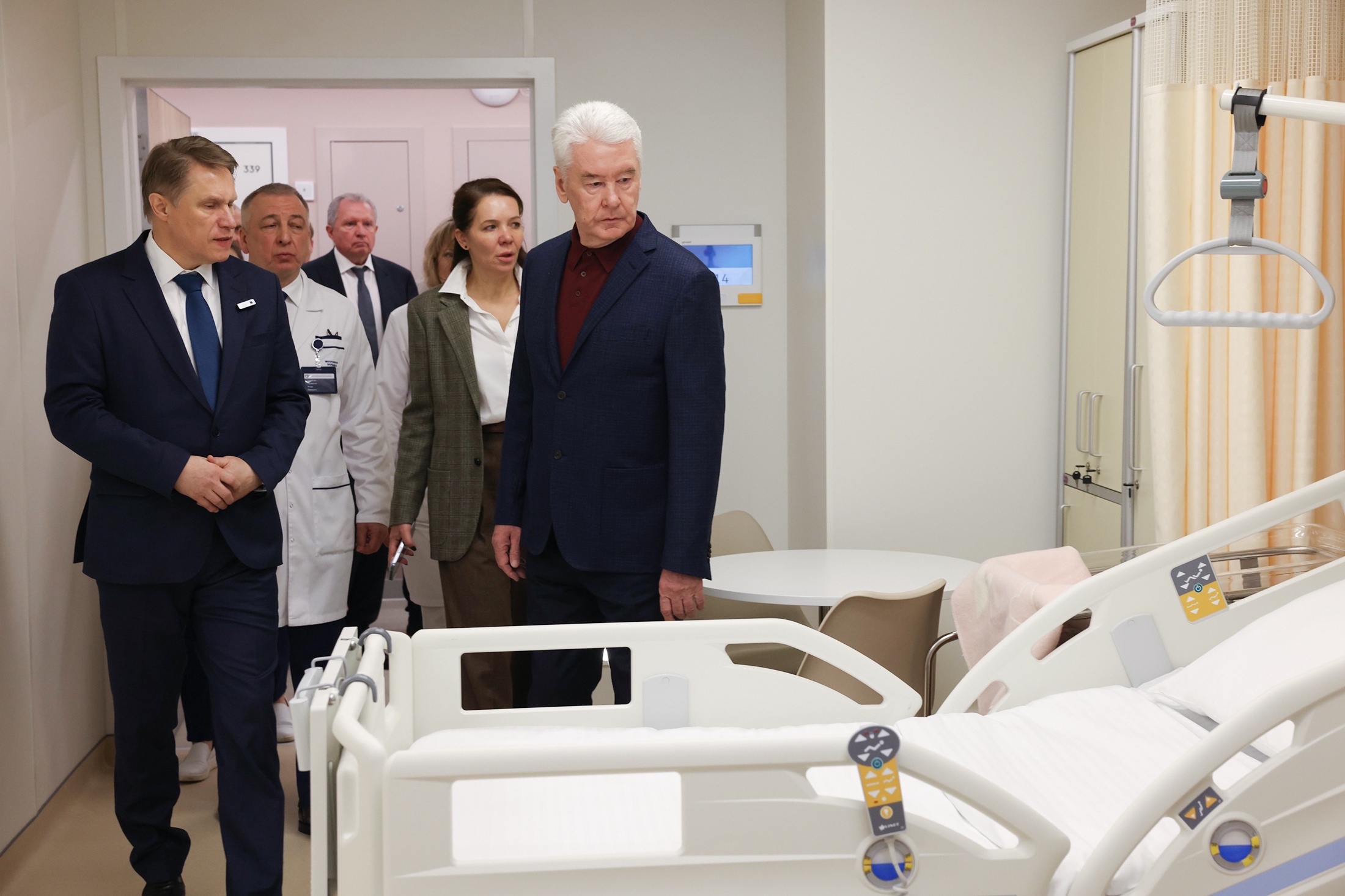 Сергею Собянину и Михаилу Мурашко понравился медицинский кластер родовспоможения, который сформирован в Городской клинической больнице имени Вересаева.