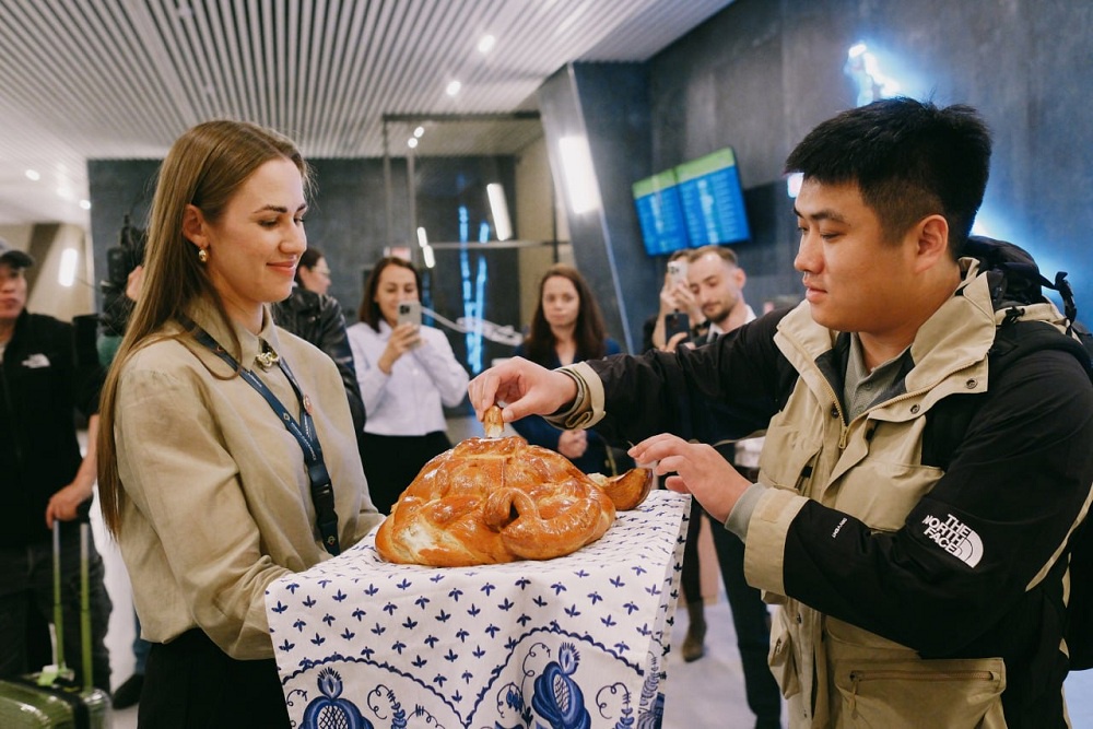 Дальний Восток становится центром притяжения для туристов, предлагая уникальные культурные и природные впечатления.