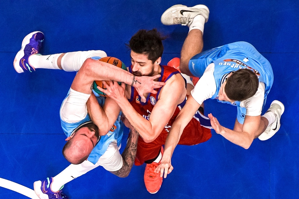 В первой половине матча "Зенит" позволил набрать ЦСКА 60 очков: питерская защита не работала.