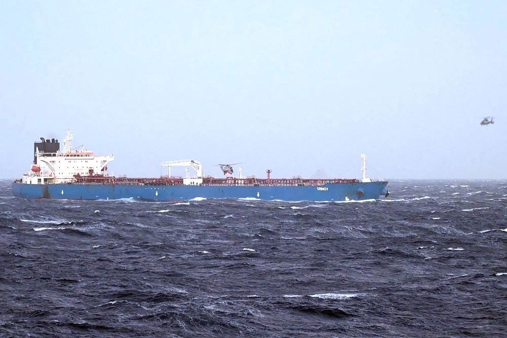 Танкер Grinch, задержанный французскими военными, ходил под флагом Коморских островов.