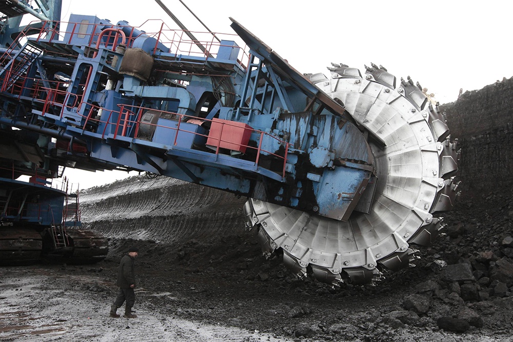 Для некоторых регионов прибыль с добычи угля - главный источник дохода местных бюджетов.