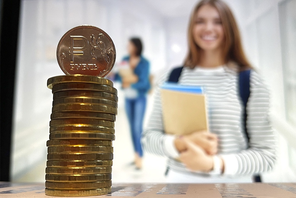 По данным Минобрнауки, в 2025 году платное обучение в вузах подорожало в среднем на 12 процентов.