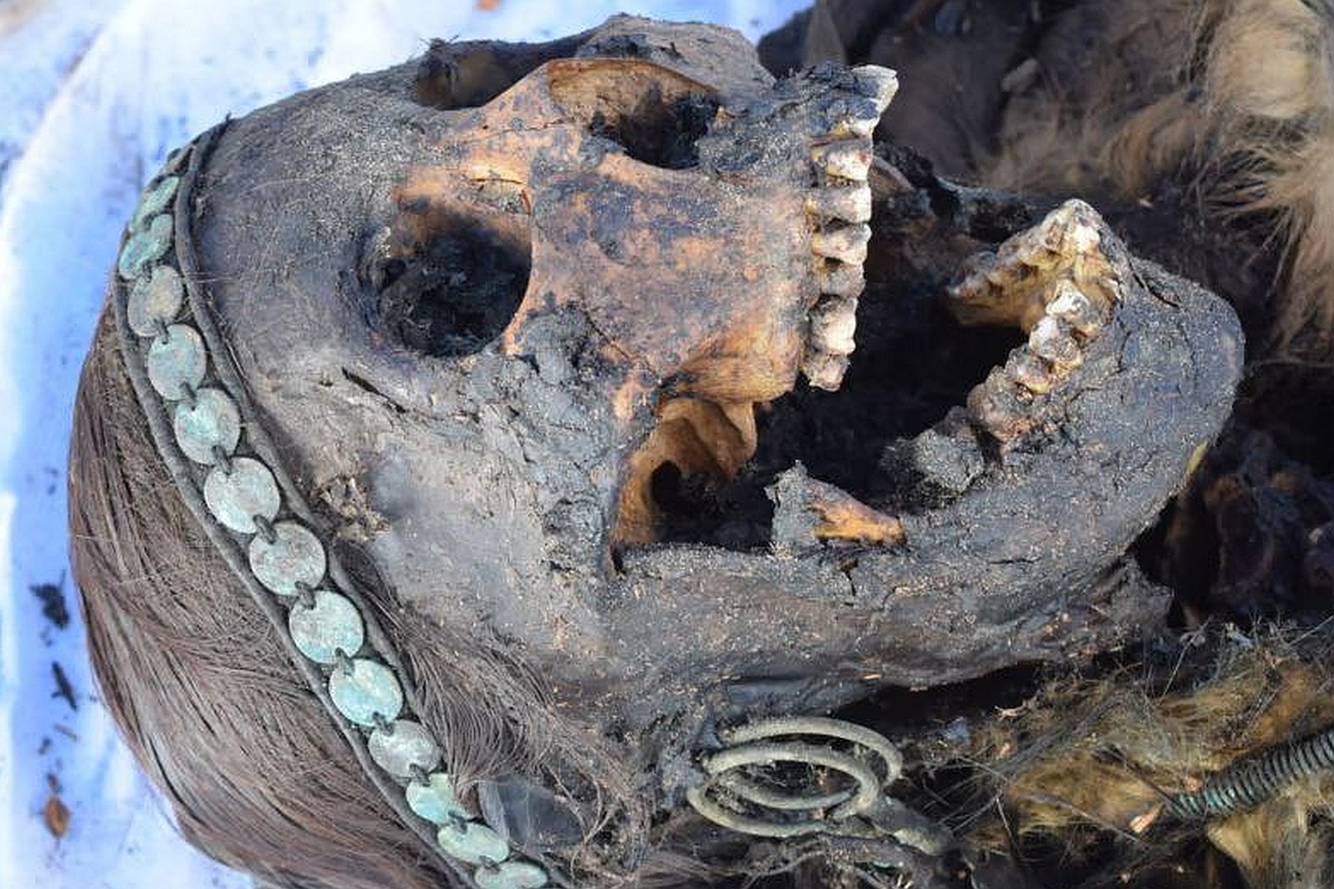 Хорошо сохранившееся тело женщины, которая предположительно являлась одной из последних шаманок и умерла свыше 250 лет назад.