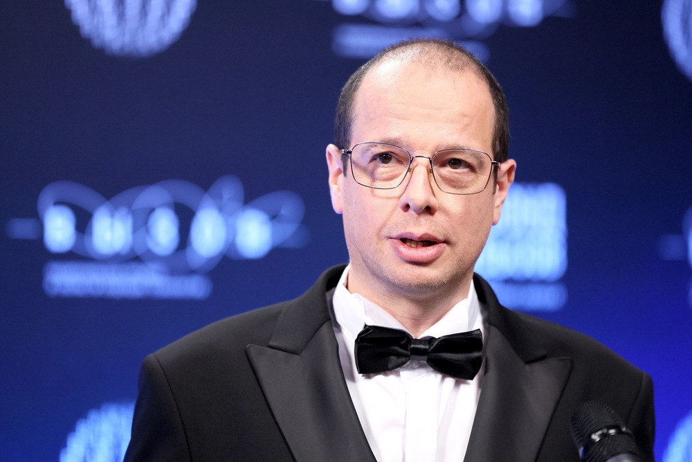 Илья Ямпольский удостоен Национальной премии будущих технологий "ВЫЗОВ" в 12 млн рублей.