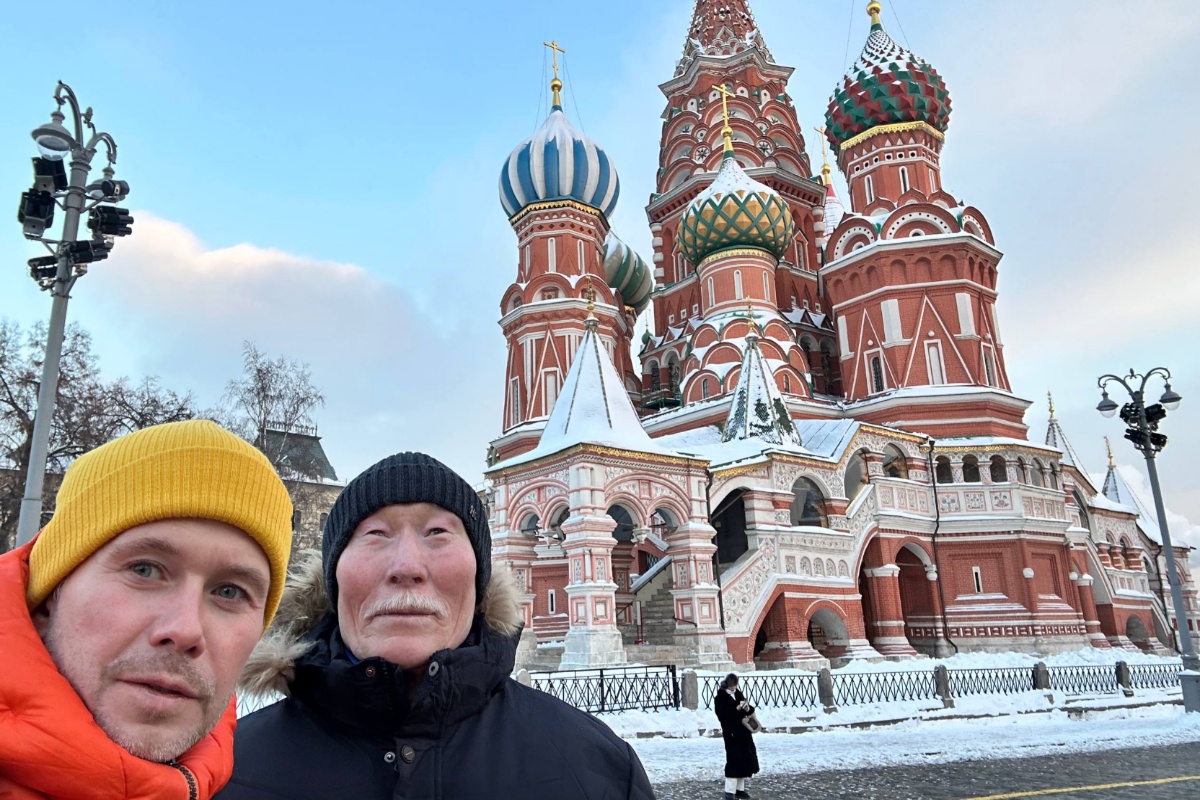 Федор Овчинников и Василий Сэротэтто на Красной площади. Федор Овчинников и Василий Сэротэтто на Красной площади.