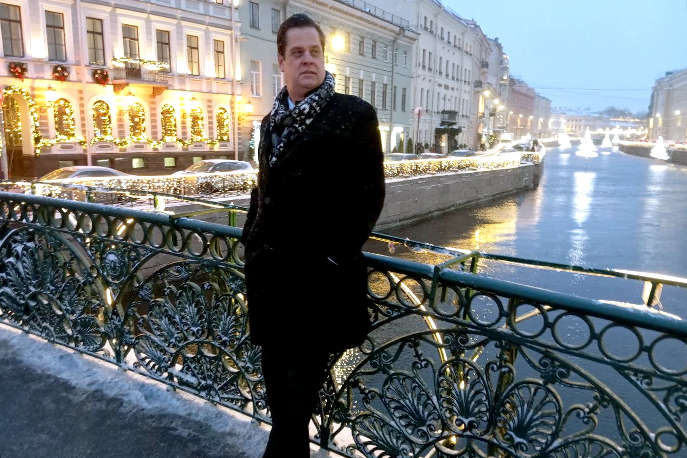 Андрей Калагеорги счастлив жить в Санкт-Петербурге и очень гордится, что он гражданин России. 