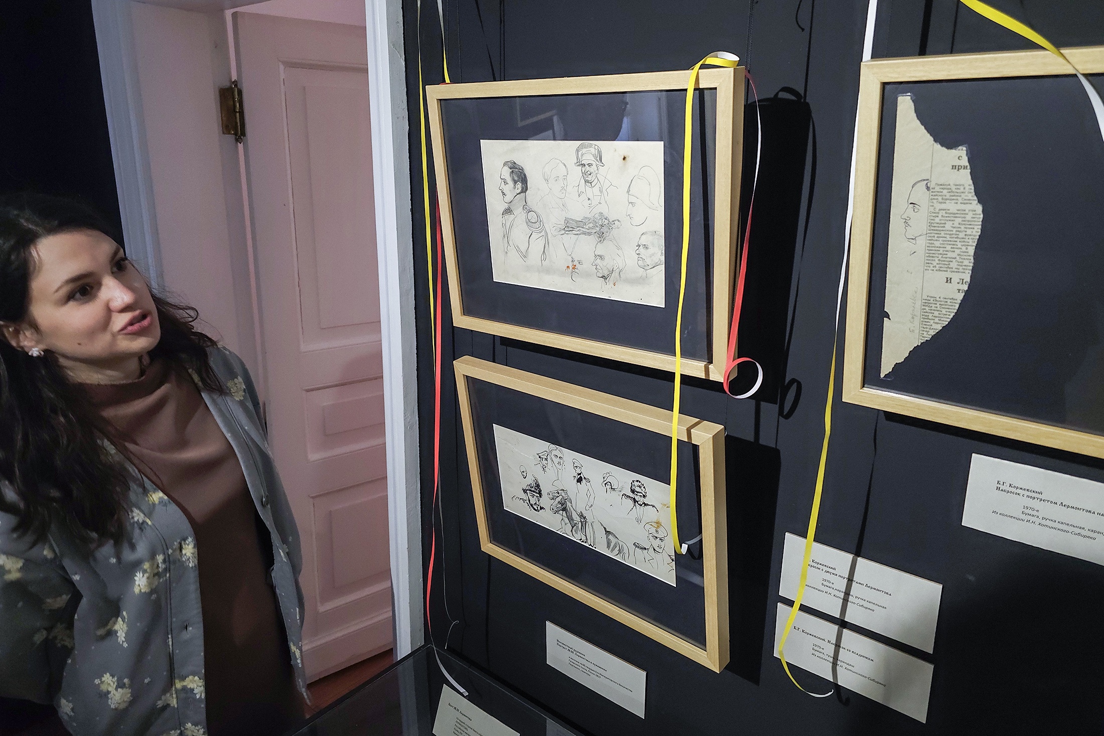 На выставке много "запрещенки": так пьеса
"Маскарад" была запрещена при жизни поэта.