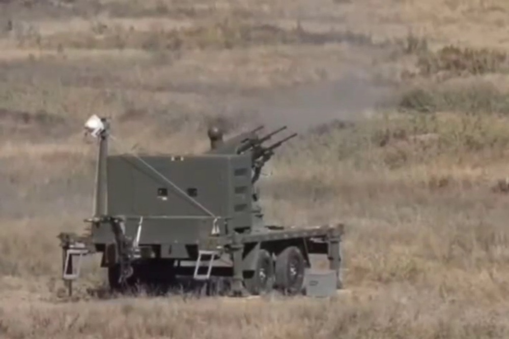 Четыре пулемета ПКТМ создают ураганную плотность огня и не оставляют дрону шансов для атаки.