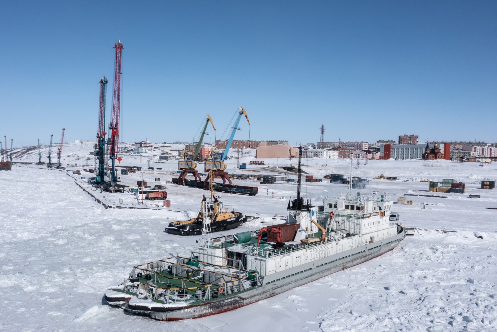 За 2025 год по Северному морскому пути перевезли свыше 37 миллионов тонн грузов.