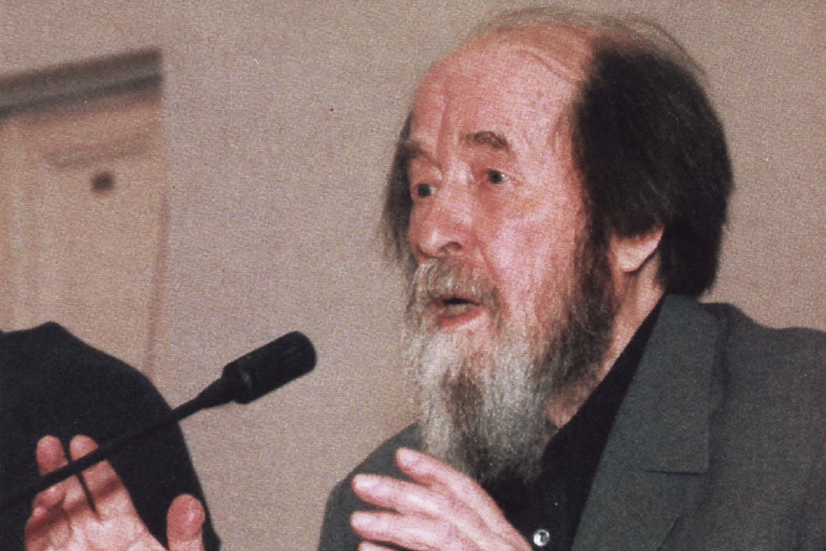 Александр Солженицын﻿: Факты в истории повторяются по духу и атмосфере множество раз.