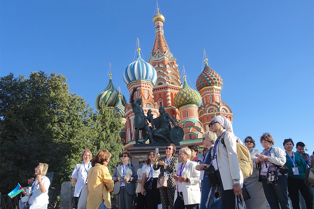 1250 учителей почти из 50 стран были за эти годы счастливы в российской столице.