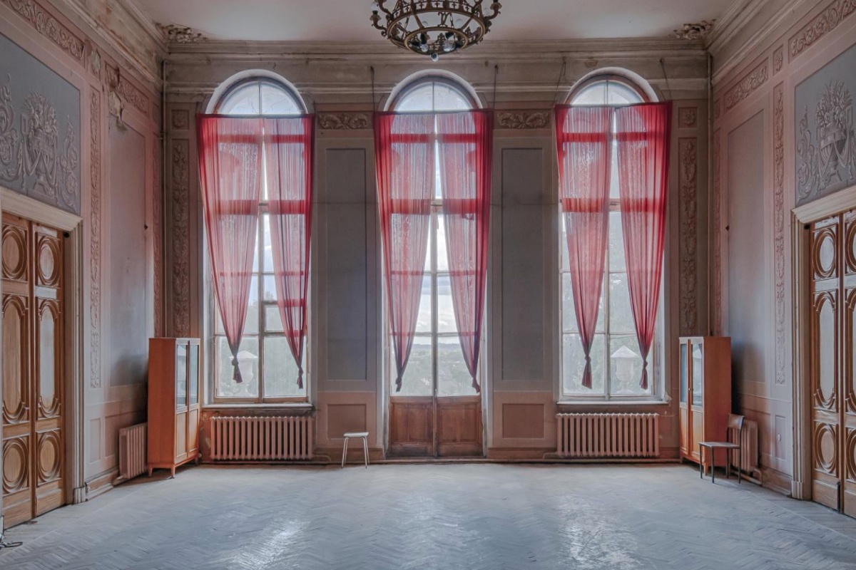 Интерьеры дворца усадьбы Быково прекрасно сохранились.