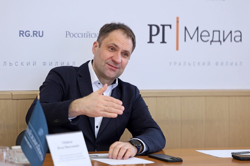 Илья Обабков: Задача преподавателей и наставников - завоевать внимание ребят, заразить интересом к фундаментальным наукам, вовлечь в них.