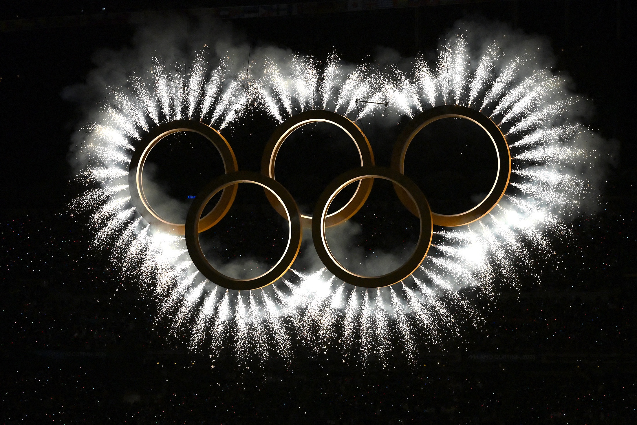 كم هو ممتع أن تضع حديدًا حادًا على قدميك. . ” – الألعاب الأولمبية الشتوية في الشعر الروسي