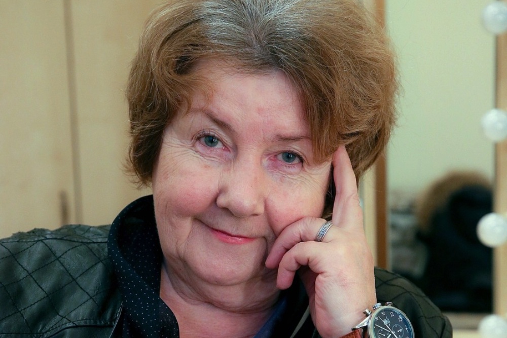 Тамара Миронова держит ту высокую планку, которую задали Стефания Станюта и Галина Макарова. 