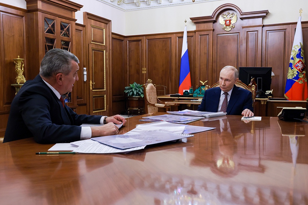 Сергей Меняйло доложил Владимиру Путину о развитии региона и выполнении п