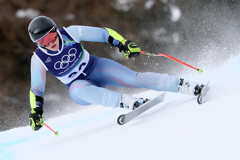 Юлия Плешкова - единственная среди наших олимпийцев, кто уже выступал на Играх. В Пекине-2022 она стартовала в пяти дисциплинах. В 2026-м Юля через Кубок мира прошла отбор на двух дистанциях - скоростном спуске и супергиганте - и показала в Италии вполне достойный результат.
