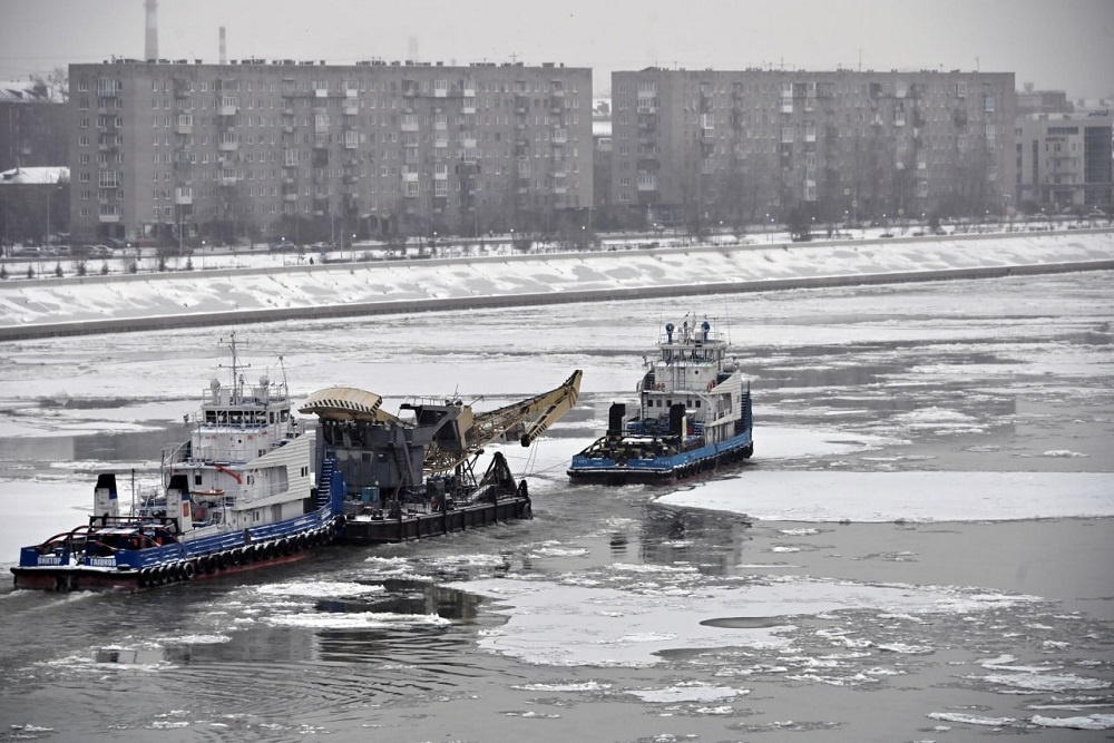 Возобновление полноценного судоходства по Иртышу также зависит от возведения гидросооружений