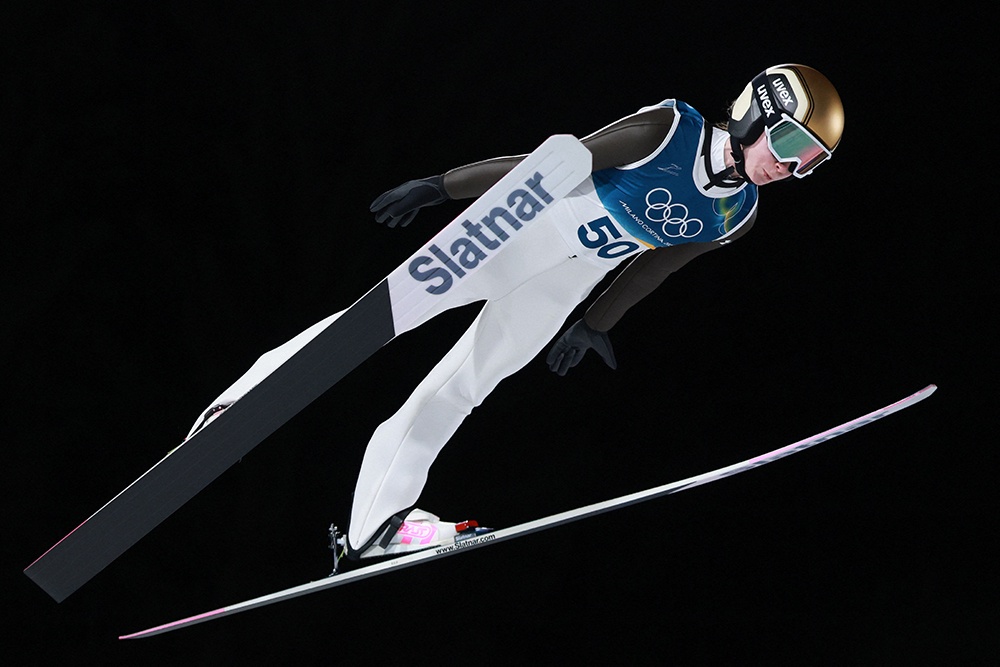 Ника Превц продолжает династию словенских прыгунов с трамплина. Три ее брата тоже чемпионы и призеры Игр.