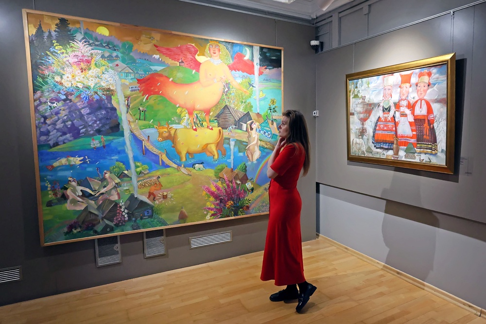 12 авторов в едином творческом порыве создали единое полотно.