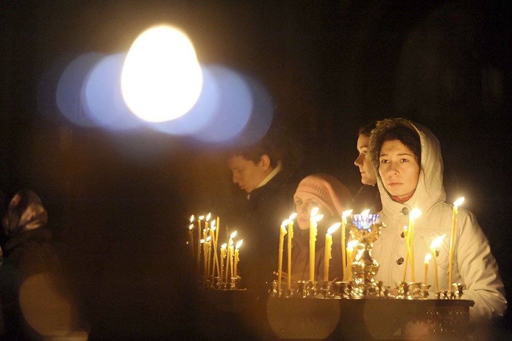 Прихожане на Патриаршем служении в кафедральном соборном Храме Христа Спасителя в Прощеное воскресенье. Прихожане на Патриаршем служении в кафедральном соборном Храме Христа Спасителя в Прощеное воскресенье.