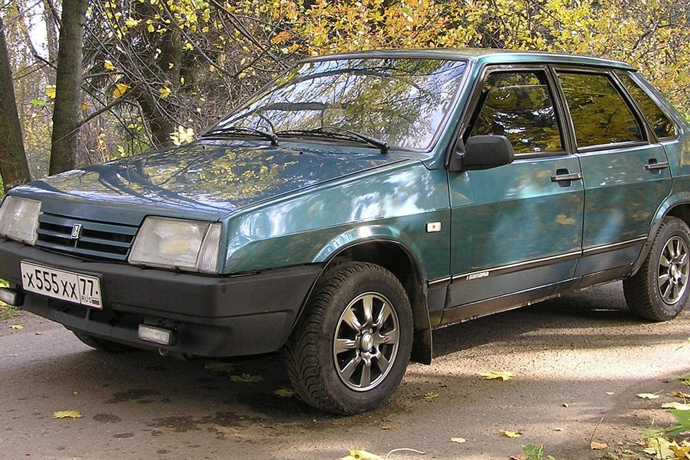 ВАЗ-21099. ВАЗ-21099.