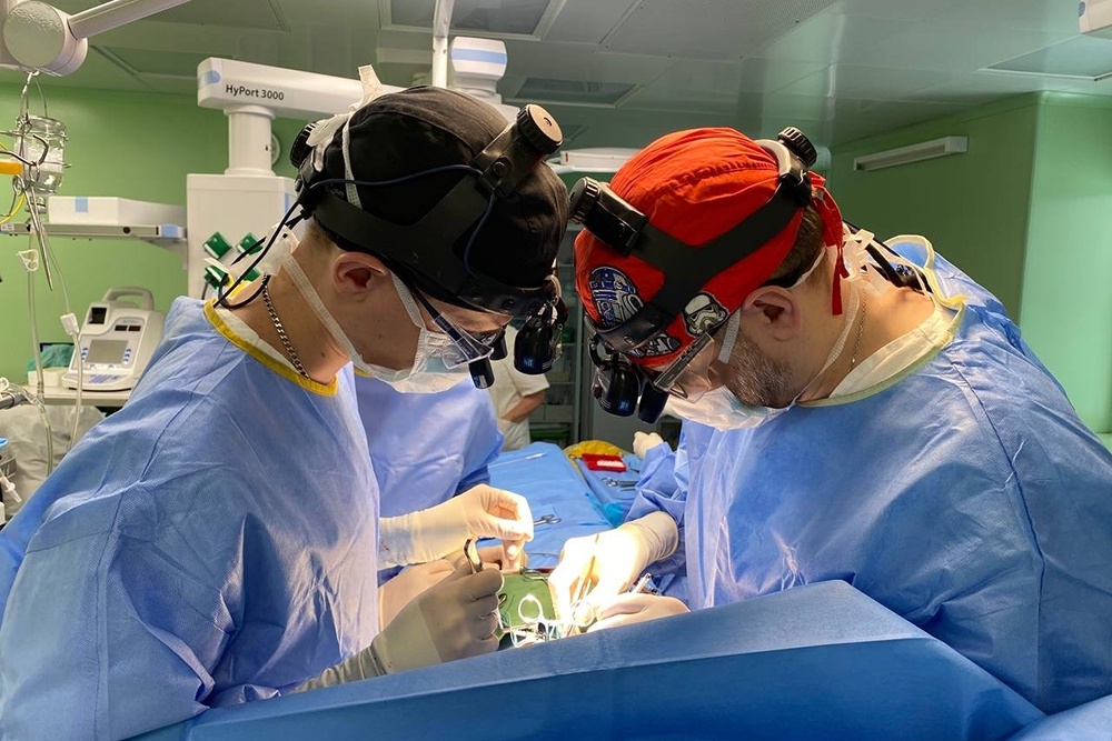 Чтобы восстановить анатомию сердца, через месяц после первой операции новорожденному малышу сделали вторую.