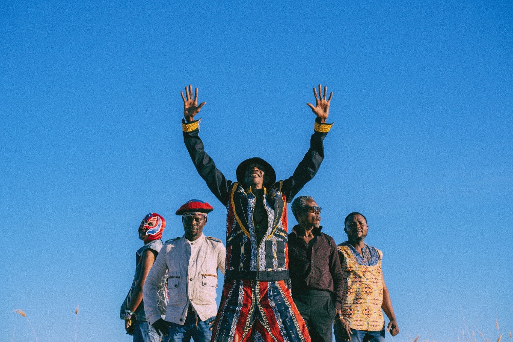 Группа Jupiter & Okwess из Конго играет африканскую музыку с энергией панк-рока.