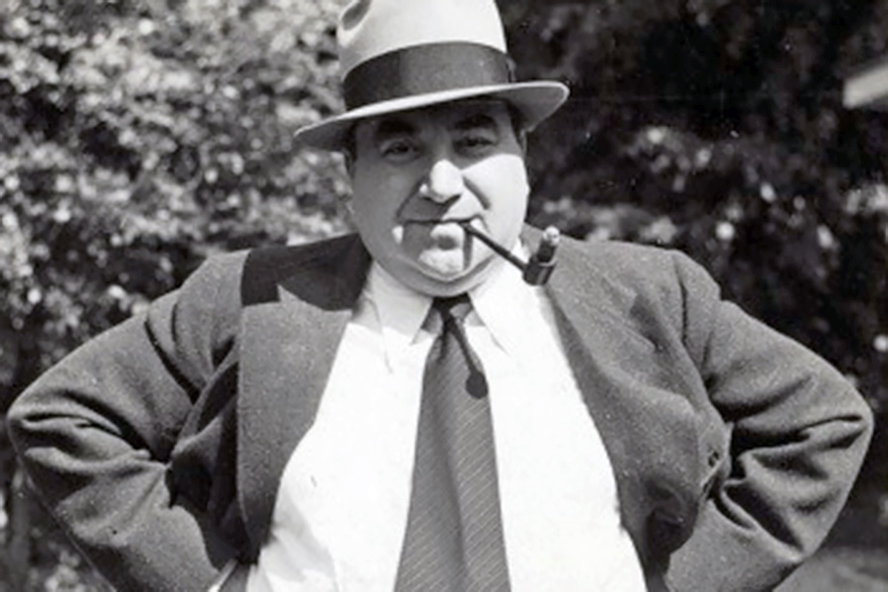 Курт Геррон, снимая фильм о безоблачной жизни приговоренных к смерти, думал, что он тем самым оттянет свою смерть.