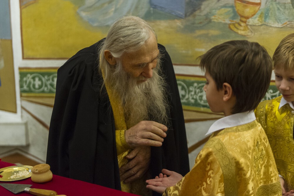 В Великий пост верующие стараются чаще приходить на исповедь и к таинству Причащения.