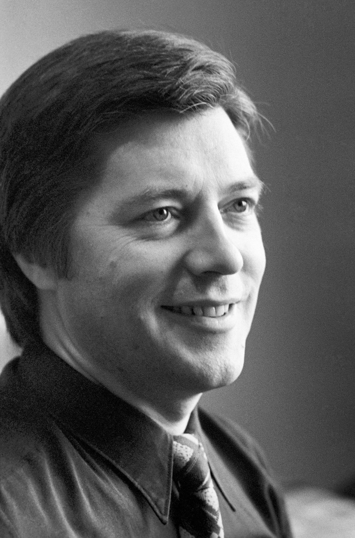 Исполнитель главной роли в фильме "Рожденная революцией" Евгений Жариков. 1978 Исполнитель главной роли в фильме "Рожденная революцией" Евгений Жариков. 1978