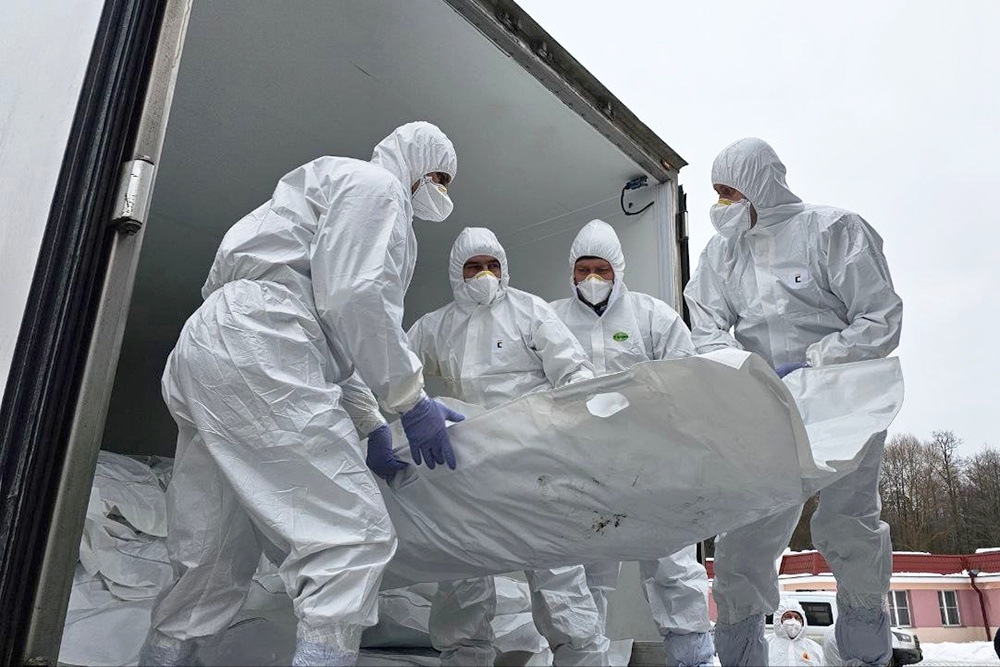 Украина каждый раз получает от России по 1000 тел погибших, взамен Киев может выдать только менее 40 тел. 