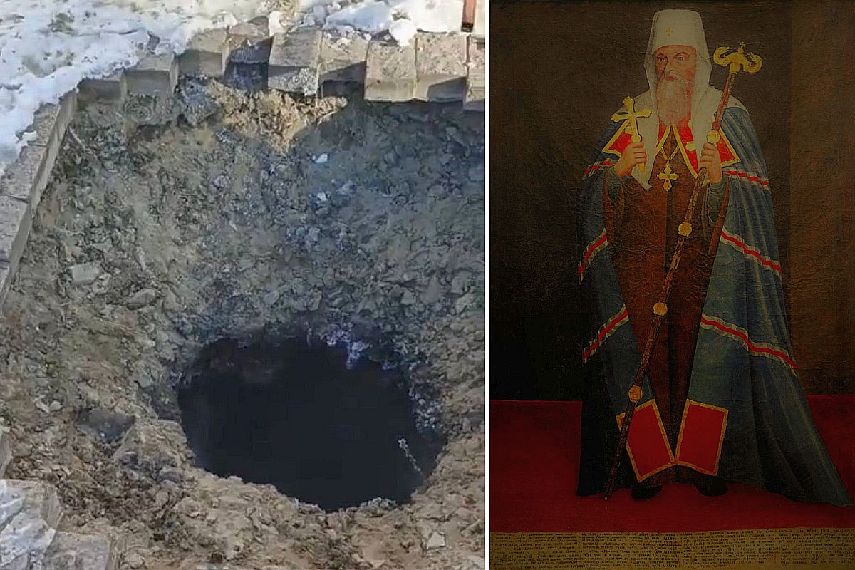 После намокания и проседания грунта вскрылась старинная сводчатая кладка погребения святителя Филофея Тобольского. После намокания и проседания грунта вскрылась старинная сводчатая кладка погребения святителя Филофея Тобольского.