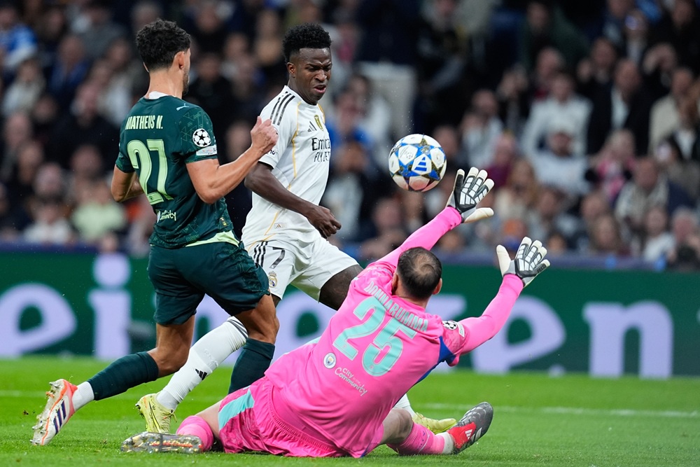 В декабре прошлого года "Реал" проиграл "Манчестер Сити" на своем поле в общем этапе Лиги чемпионов - 1:2. В декабре прошлого года "Реал" проиграл "Манчестер Сити" на своем поле в общем этапе Лиги чемпионов - 1:2.