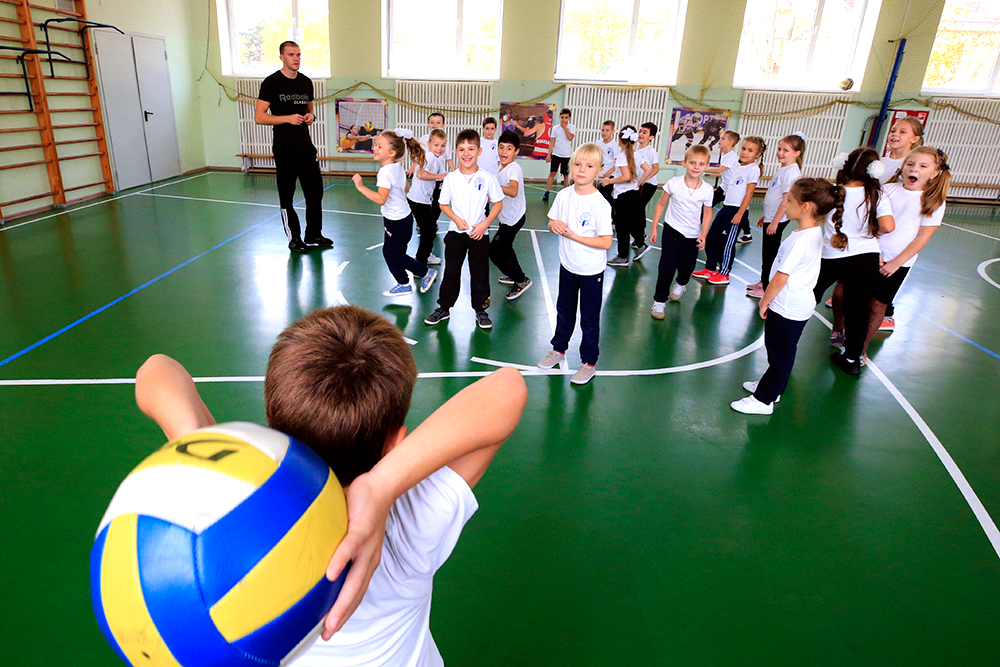 Детям не зря определяют группы здоровья - от этого зависит физнагрузка.