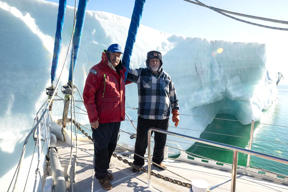 Капитаны Сергей Щербаков (слева) и Алейшо Белов.
