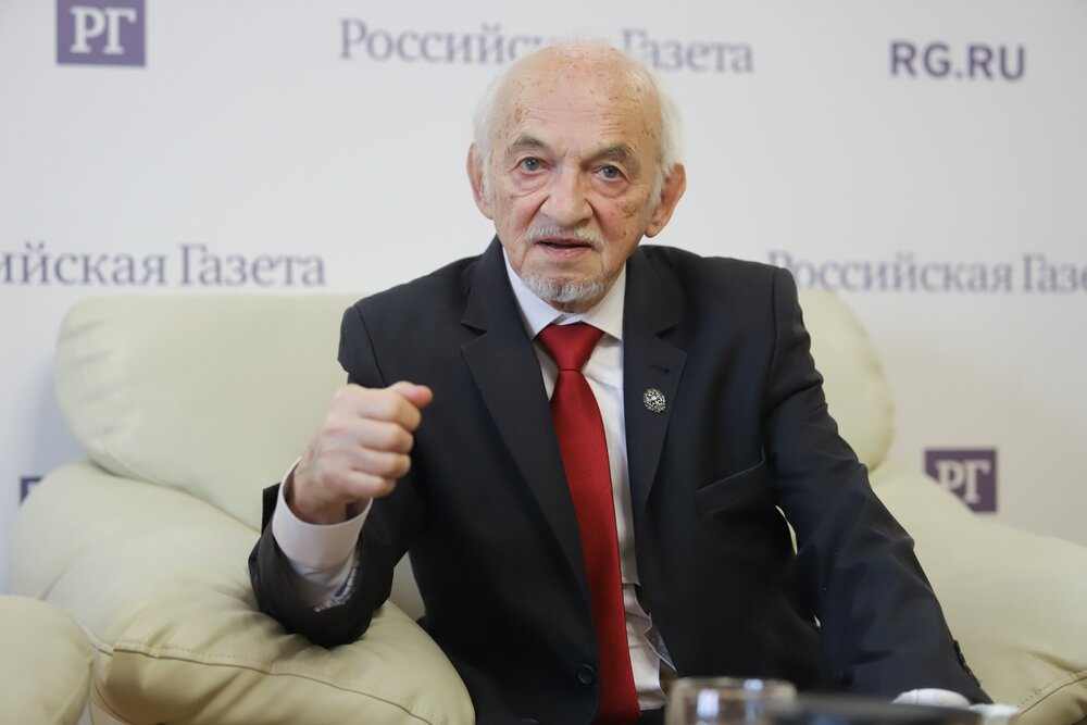 Владимир Дадали: Яйца - очень полезный продукт. Но покупать лучше деревенские, домашние - на рынке. Владимир Дадали: Яйца - очень полезный продукт. Но покупать лучше деревенские, домашние - на рынке.