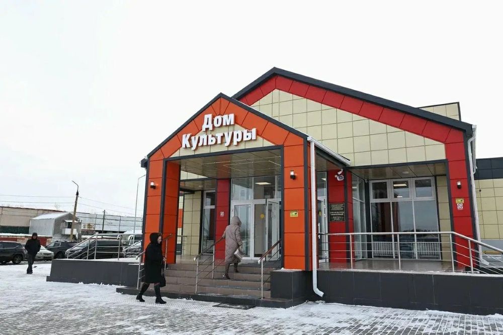 В новом Доме культуры в астраханском селе Икряное, построенном по нацпроекту в 2025 году, предусмотрен зрительный зал на 300 мест В новом Доме культуры в астраханском селе Икряное, построенном по нацпроекту в 2025 году, предусмотрен зрительный зал на 300 мест