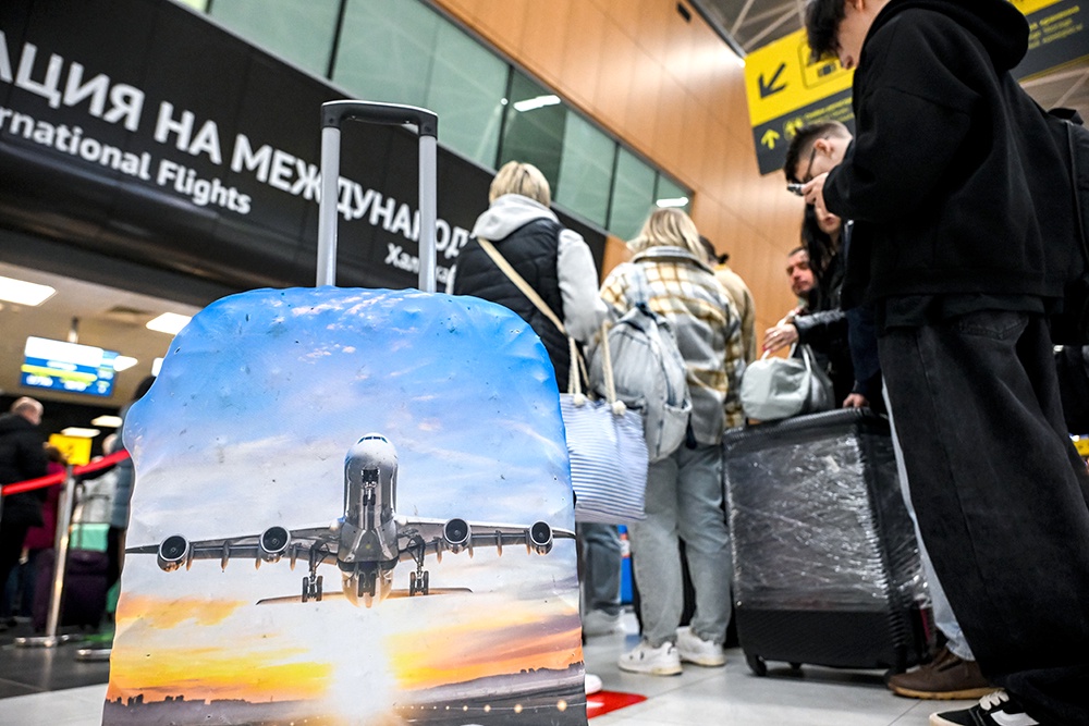Закрытое небо, задержки и отмена рейсов - это всегда большие проблемы и для авиапассажиров.