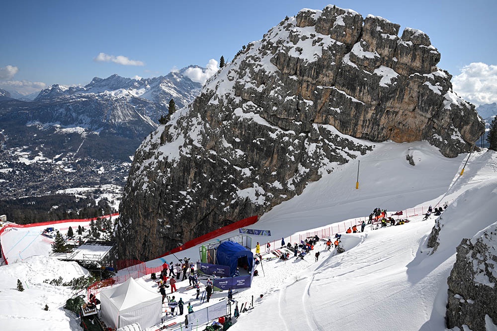Российские спортсмены будут соревноваться в горном кластере - в Валь-ди-Фьемме и Кортине.