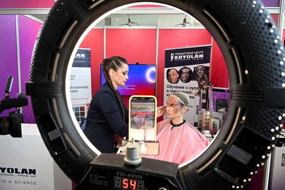 Креативная экономика - целая экосистема, в которой есть базовые и сопутствующие отрасли