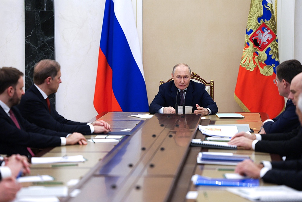 Владимир Путин заметил, что высокие цены на нефть и газ временно, и призвал этим правильно воспользоваться.