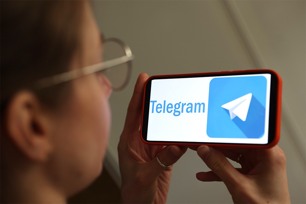 Если реклама у блогеров в Telegram будет запрещена, социальная сеть сохранит функцию общения, а каналы - функцию информирования, полагают эксперты.