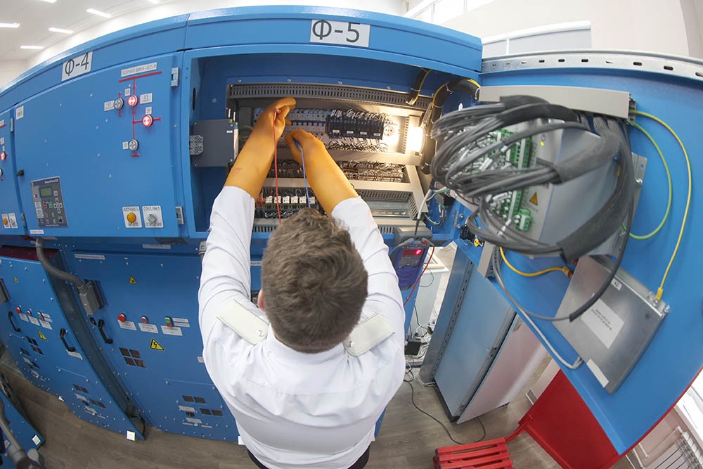 Выпускники будут сдавать квалификационный экзамен. Это станет гарантией того, что человек умеет работать руками.