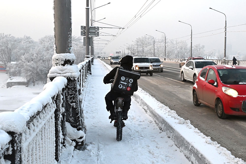 Электровелосипеды доставляют немало хлопот пешеходам.
