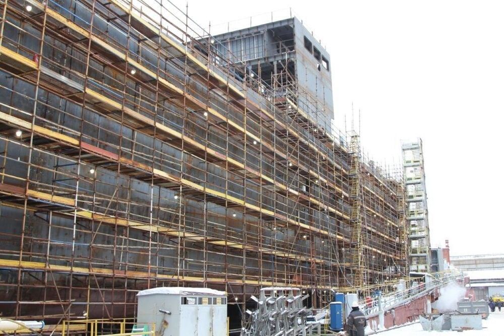 В Петербурге построено более 100 секций нового научного судна-гиганта "Иван Фролов". 