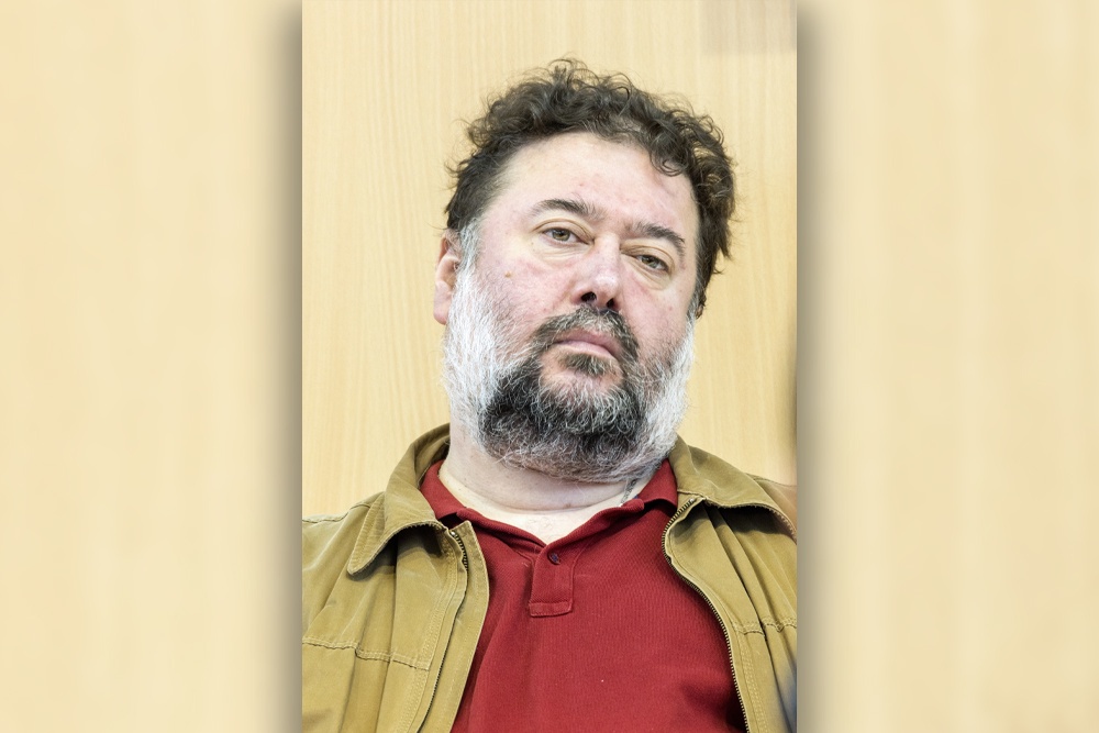 Писатель Дмитрий Данилов вовсе не считает себя одиноким: "Мы счастливы с женой более 26 лет". Писатель Дмитрий Данилов вовсе не считает себя одиноким: "Мы счастливы с женой более 26 лет".