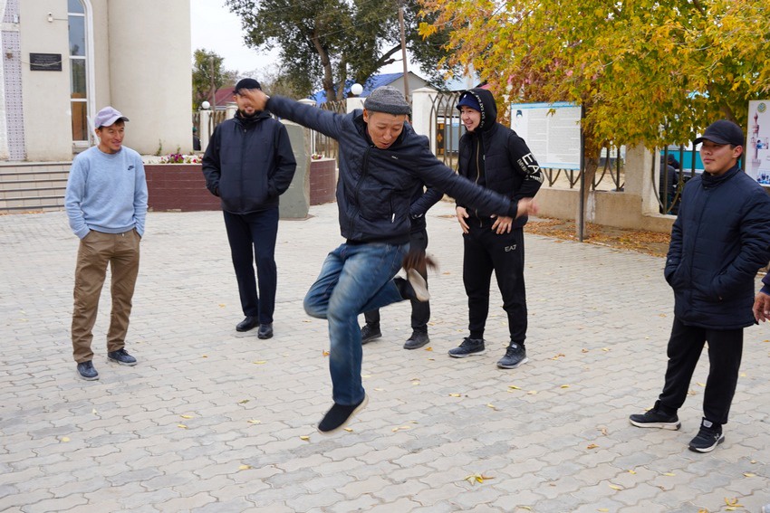 Лянга - популярная игра у народов Центральной Азии.